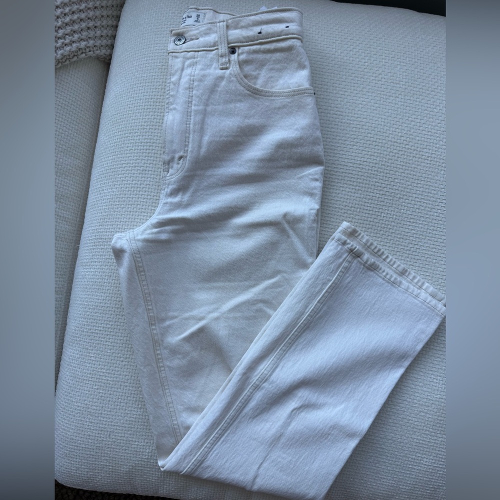 Abercrombie 90s Straight Ultra High Rise White Denim Jeans- Long